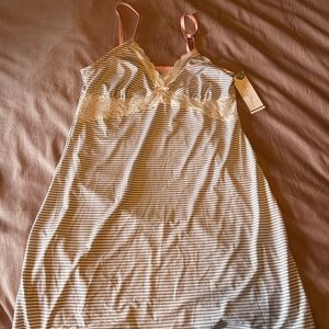Jessica Simpson nightie. NWT